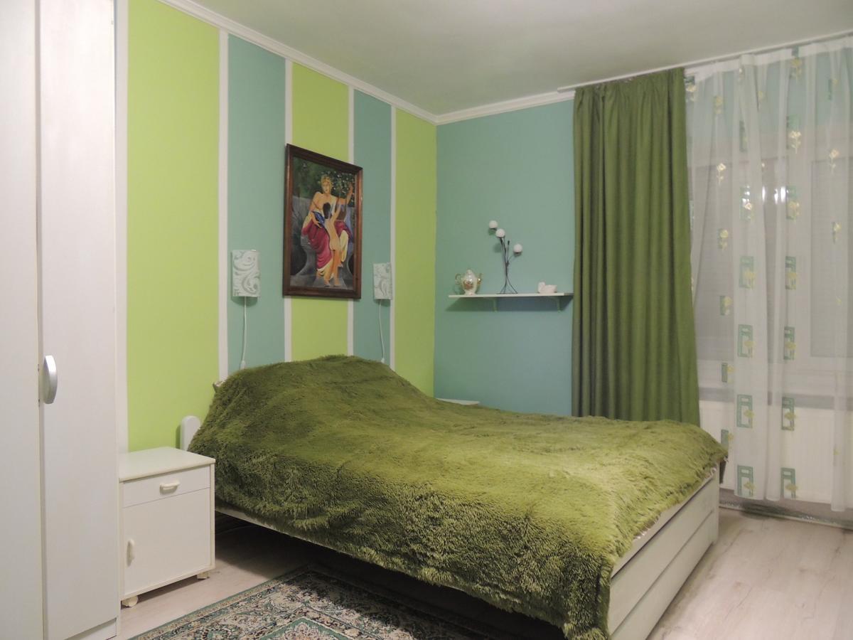 Apartment On Stefanyka 42/5 Береговое Экстерьер фото
